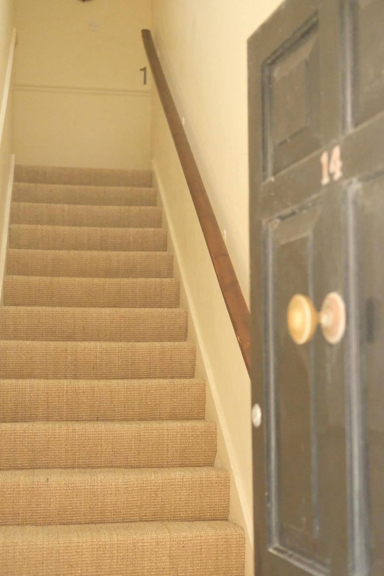 Spacious City Centre Apartment Bath Luaran gambar