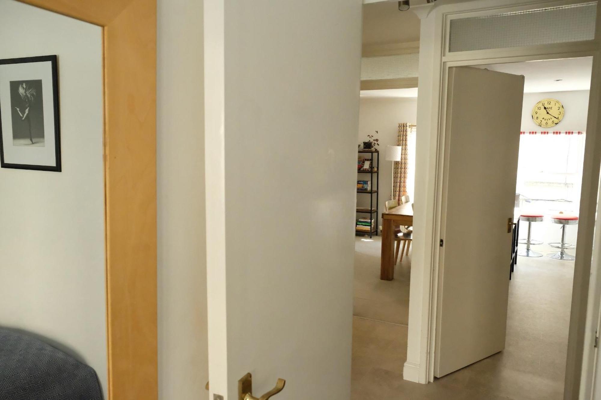 Spacious City Centre Apartment Bath Luaran gambar